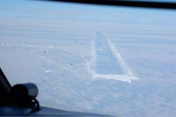 <p>Kabul etmek lazım ki, Antartika'daki üç pistten biri olan Ice Runway – Buz Pistinin diğerlerine göre farklı bir yeri var.</p>