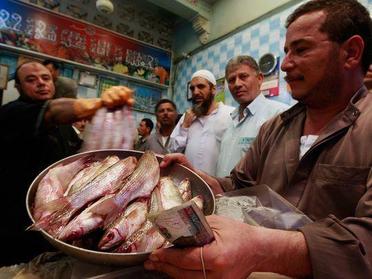 <p>Emad İskender fesik yemek istediği zaman <strong>"Shahin" </strong>marketlerini tercih ediyor. </p>