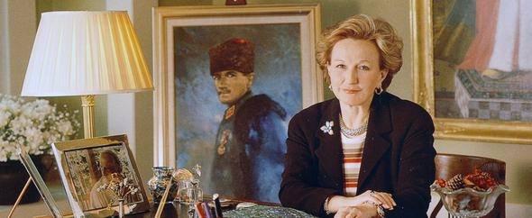 <p>KOÇ HOLDİNG YÖNETİM KURULU ESKİ BAŞKAN VEKİLİ SUNA KIRAÇ</p>

