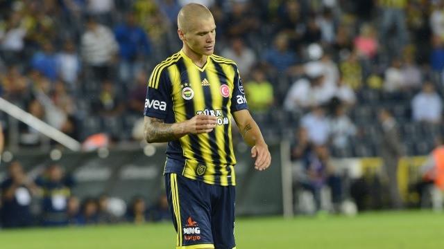<p>Başakşehir (GİDENLER)<br />
<br />
Jeremy Perbet (Gent), Semih Şentürk (Eskişehirspor), Ömer Can Sokullu (Ümraniyespor), Enver Cenk Şahin (St.Pauli, kiralık)</p>
