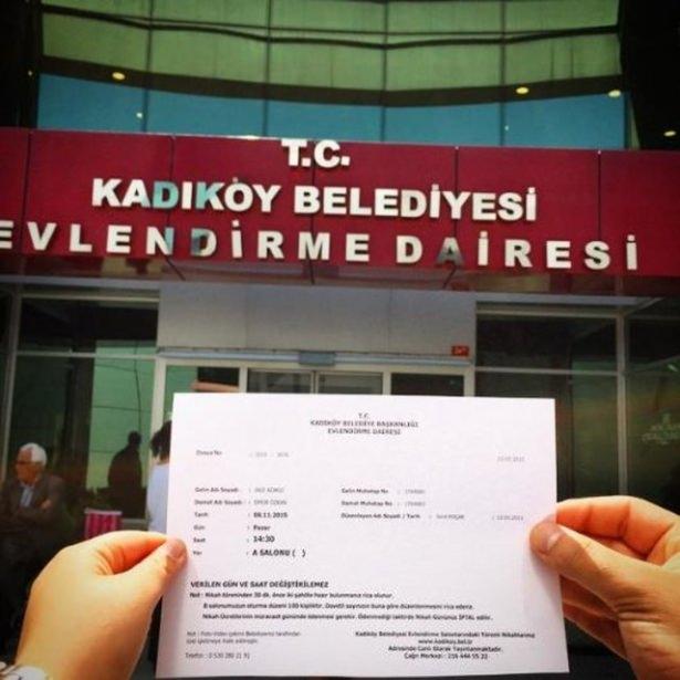 <p>Jale Azaklı, büyüdü genç kız oldu şimdi de evleniyor. Azaklı, Kadıköy Evlendirme Dairesi'nden aldığı nikah tarihini sosyal medya adresinden paylaştı.</p>
