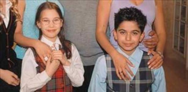 <p>Yaşar Abravaya ve Gökçe Uzuner Dadı dizisinin yayınlandığı yıllarda iki küçük çocuktu.</p>
