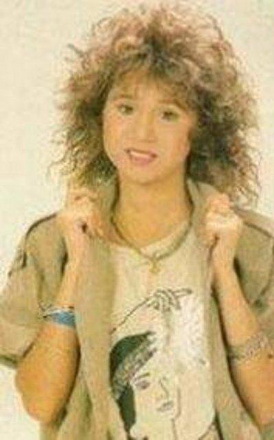 <p>İlerleyen yıllarla birlikte yaptığı 4 evliliği ve estetik operasyonlarıyla anılmaya başlandı. Son yıllarda ise özellikle magazin programlarında erkek arkadaşından yediği tokat ile çok konuşuldu.</p>
