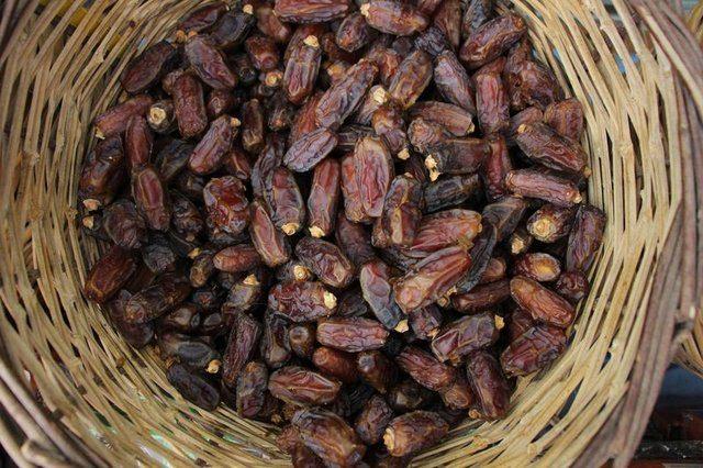 <p>Betakaroten (pro vitamin A), doğada natürel olarak bulunan A vitamininin ilk formatıdır. Bu vitamin, vücudumuzdaki DNA, hücre zarı ve protein yapısını destekler. Dolayısıyla kalp ve damar hastalıklarının oluşumunu engeller. Sperm oluşumunu destekler.</p>
<p> </p>