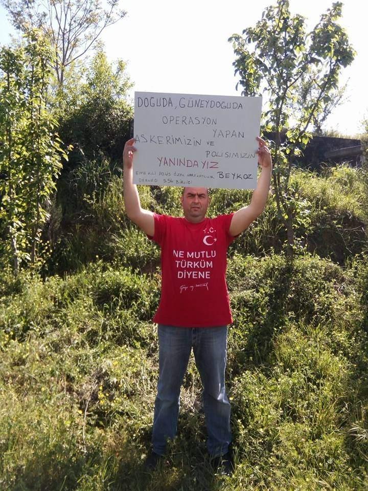 <p>Mesleğin zorluklarını tecrübeleriyle, yaşayarak öğrenen emekli polisler, durumun farkında lığını yaşayarak terörle mücadelede büyük özverilerle görev başında bulunan meslektaşlarına destek olmak adına tüm yurdu ve dünyayı kapsayan bir organizasyon düzenledi.</p>
