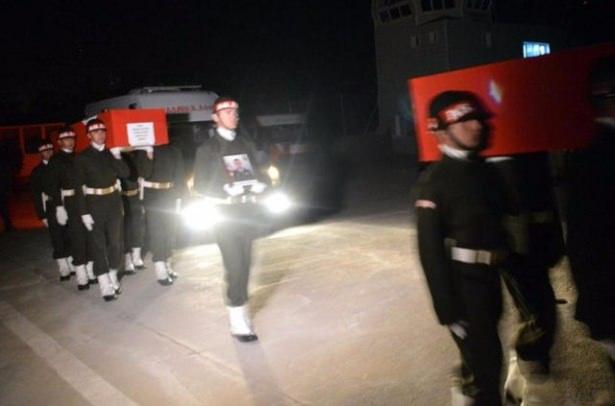 <p>Şehit Serdal Uyanık'ın cenazesinin bugün ilçede düzenlenecek törenin ardından, toprağa verileceği öğrenildi.</p>
<p> </p>
