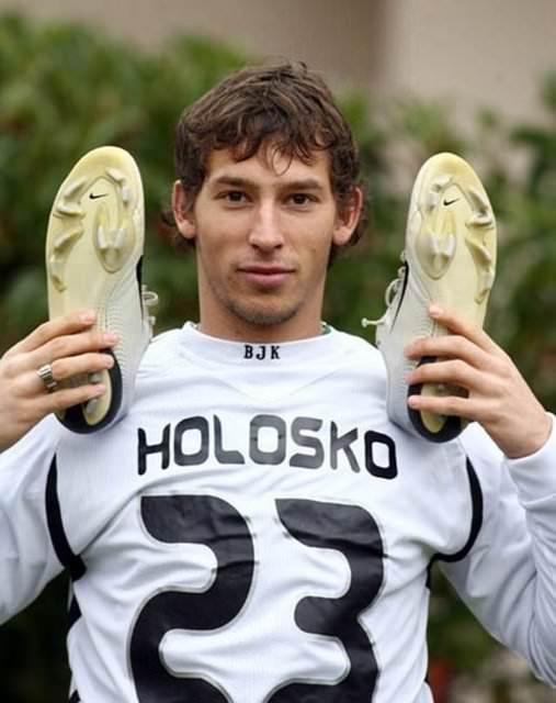 <p>HOLOSKO</p>

<p> </p>
