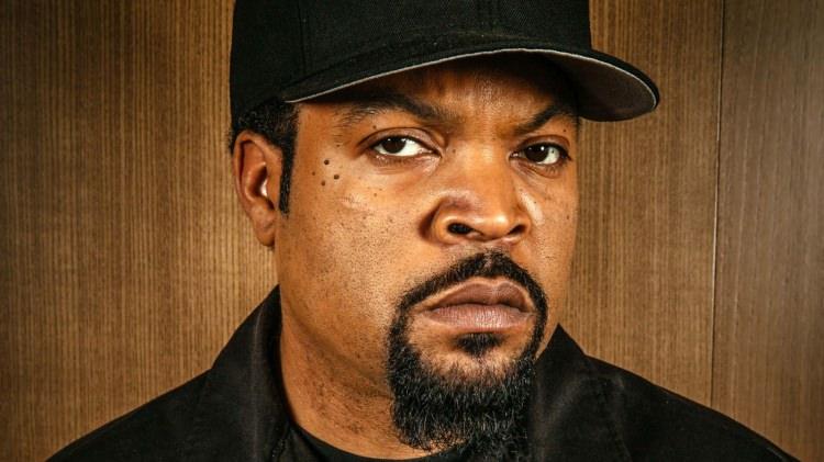 <p><strong>Ice Cube</strong></p>

<p>Gerçek ismi 0'Shea Jackson olan Ice Cube, Kaliforniya'da büyüyerek 1990'lı yılların ortasında Müslüman oldu. </p>
