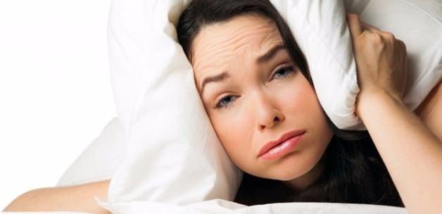 <p>Depresyon ve Uyku Problemlerine Faydaları: Bazı kişilerde tuz eksikliği yatarken ağızdan salya akıntısına neden olur.</p>
