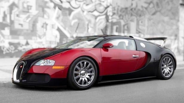 <p>2005 – Bugatti Veyron 16.4 Saatte 408.47 km</p>