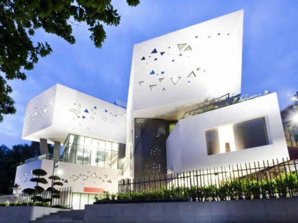 <p>Wat Ananda Metyarama (Singapore)</p>

<p> </p>
