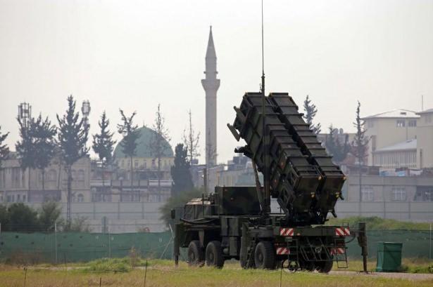 <p>Geldikleri günden bu yana kendilerini evlerinde gibi hissettiklerini anlatan Sanchez, "Türk askerleri ile iş birliği içerisinde çalışmak bizlere mutluluk veriyor" dedi.</p>
<p> </p>