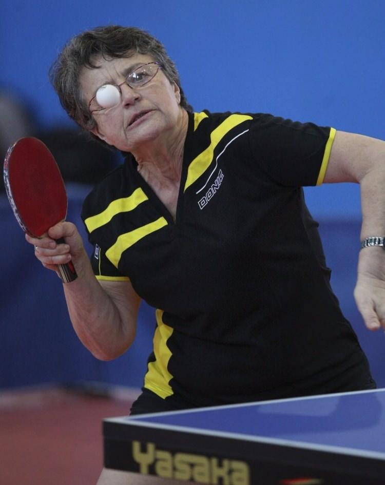 <p>YANAL - 70'lik sporcu<a href="http://www.ahaber.com.tr/galeri/yasam/cumhurbaskani-erdogan-aanin-yilin-fotograflari-oylamasina-katildi/46">.</a></p>
