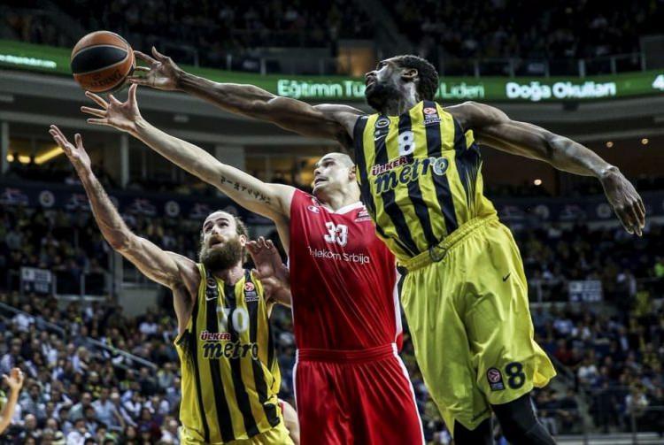 <p>BOZDAĞ - <strong>FenerbahçeKızılyıldız Telekom maçı</strong></p>

<p> </p>

<p><a href="http://www.ahaber.com.tr/galeri/yasam/cumhurbaskani-erdogan-aanin-yilin-fotograflari-oylamasina-katildi/43">.</a></p>
