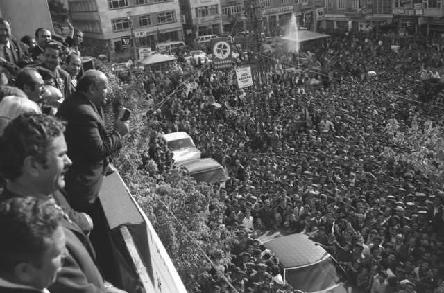 <p><strong>SÜLEYMAN DEMİREL</strong></p>
<p>13 Ekim 1973 Ankara</p>