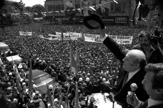 <p><strong>SÜLEYMAN DEMİREL</strong></p>
<p>14 Mayıs 1978 Samsun</p>