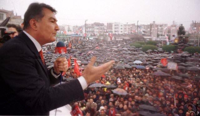 <p><strong>DENİZ BAYKAL</strong></p>

<p>17 Mart 1999 Manisa</p>
