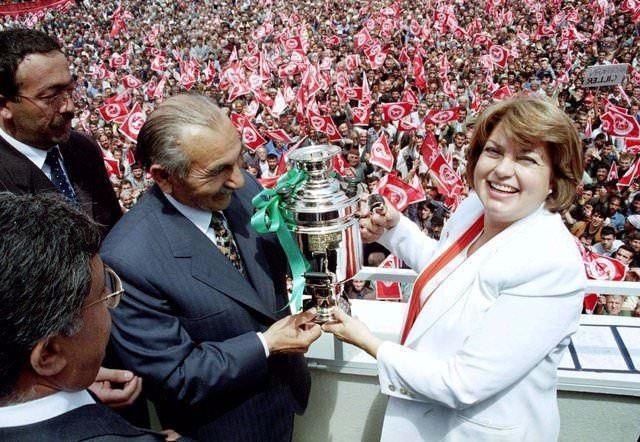<p><strong>TANSU ÇİLLER</strong></p>

<p>28 Mayıs 2001 Samsun</p>
