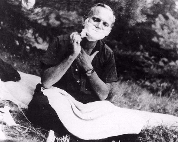 <p>Papa John Paul II</p>
