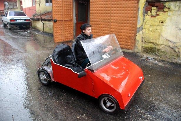 <p>Son sınıf öğrencisi Ozan Şahin Bodur, tatil dönemlerinde üzerinde çalıştığı otomobil projesini tamamladı. </p>
