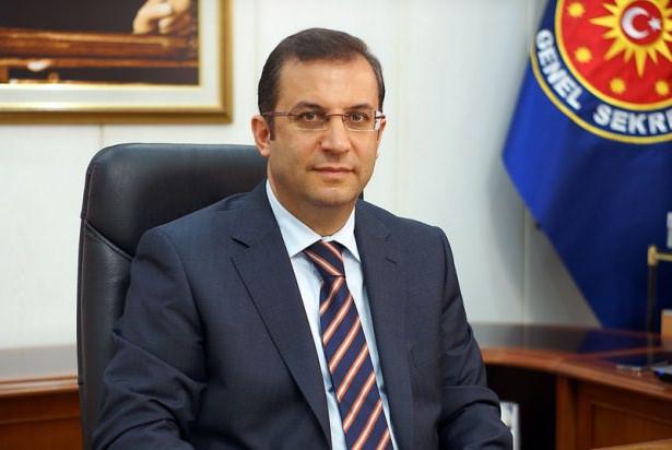 <p>MGK Genel Sekreteri Muammer Türker Antalya Valisi</p>

<p> </p>
