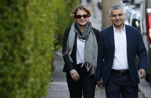 <p>Khan, kampanyasında öne çıkardığı, ucuz kamu taşımacılığı, konut krizine sosyal çözümler getirme ve hava kirliliği ile mücadele gibi "halkçı" öncelikleriyle seçmene ulaşmakta etkili olmuş görünüyor.</p>
