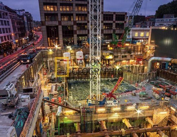 <p>Farringdon İstasyonu civarındaki inşaat &ccedil;alışması Orta&ccedil;ağ Londrası&rsquo;nı g&uuml;n ışığına &ccedil;ıkardı. Civarda g&ouml;m&uuml;len veba kurbanlarının iskeletleri &uuml;zerinde yapılan testler Londra&rsquo;nın o d&ouml;nemlerde de, bug&uuml;n olduğu gibi, uzaklardaki insanları kendine &ccedil;ektiğini g&ouml;steriyor.</p>

<p>&nbsp;</p>
