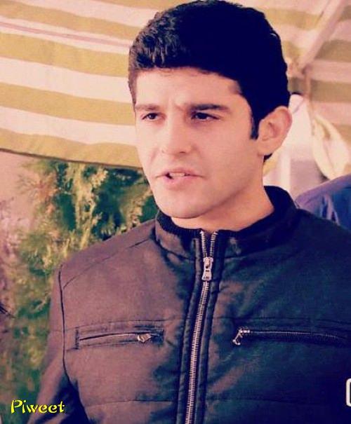 <p><strong>Halil Babür</strong></p>

<p> </p>
