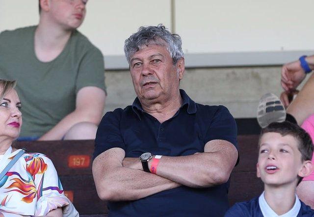 <p>Tecrübeli çalıştırıcı, Topsakal'dan futbolun tamamen kendisine bağlanmasını talep etti.</p>
