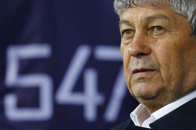 <p>Rumen futbol adamı ayrıca yönetimden istekleriyle ilgili olarak Topsakal'a bir rapor sundu.</p>
