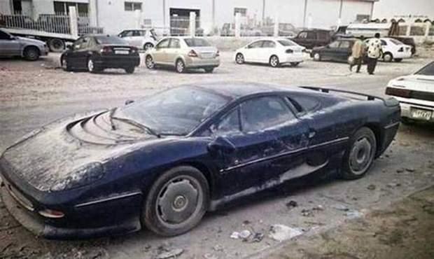 <p>Dubai'nin kanunlarına göre belirli bir süreden uzun bekleyen otomobiller genellikle satılıyor.</p>
