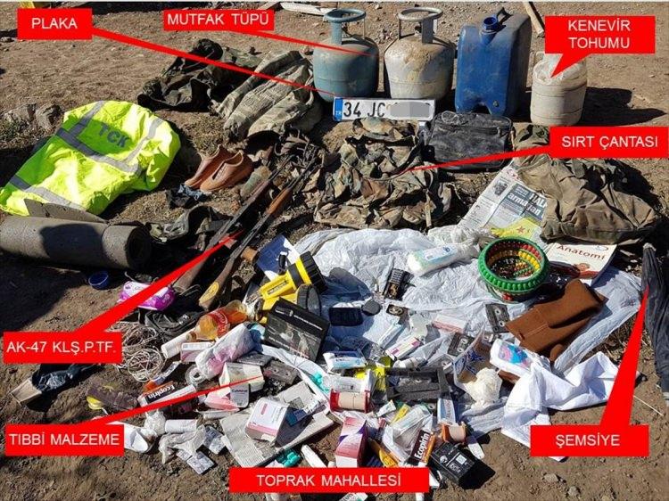 <p>İlçe kırsalında 6-14 Kasım tarihleri arasında gerçekleştirilen operasyonda, terör saldırılarında kullanılmak üzere hazırlanmış bomba yüklü 2 araç ile çok sayıda silah, mühimmat ve yaşam malzemesi ele geçirildi.</p>