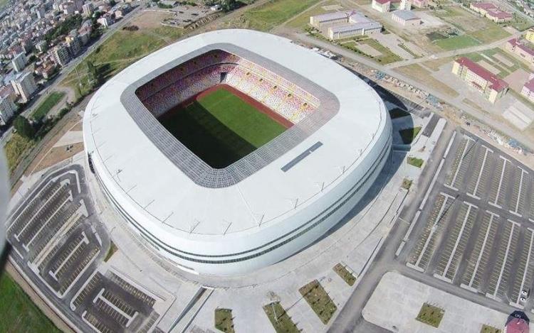 <p>Yeni Sivas Stadı<br />
Kapasite: 25.000</p>
