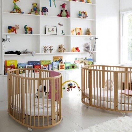 <p>Bebek odasını dekore etmek evin en zor dekorasyon alanıdır. Hele de ikiz bebek odasıysa...</p>
