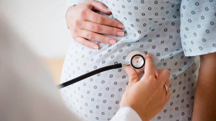 <p><strong>Op. Dr. Serap Mollaoğlu, hamile kadınların yaptırması gereken testleri şu şekilde sıraladı:</strong></p>
