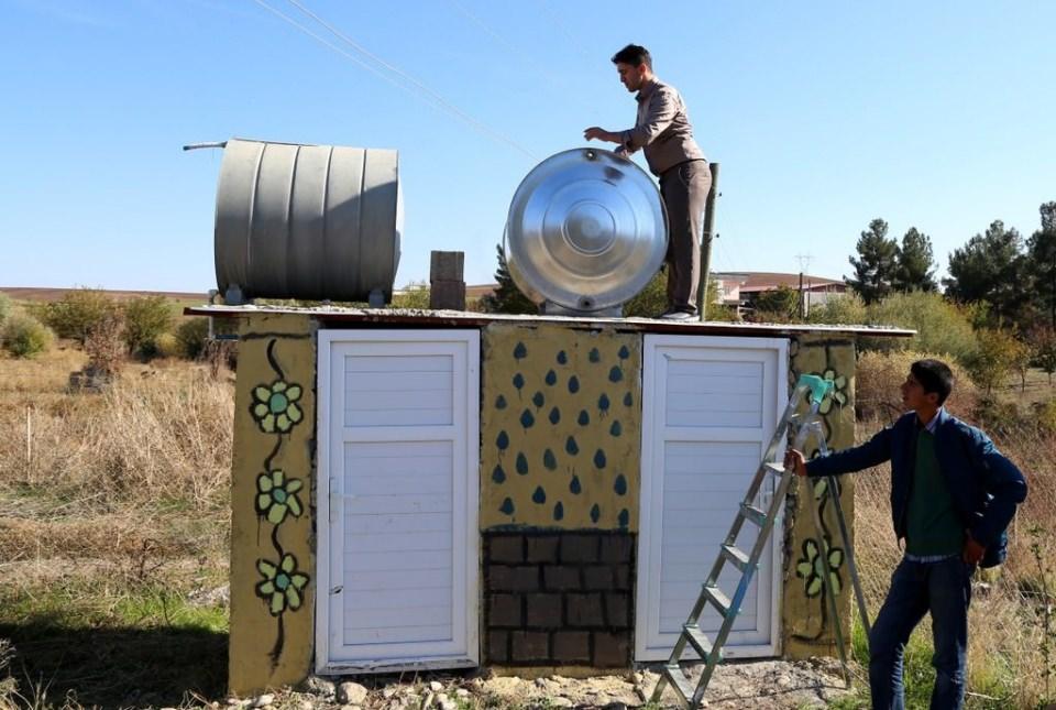 <p>Proje kapsamında kamu kurum ve kuruluşlarından destek alan Gümüş, okul binasının yenilenmesini sağladı.</p>
<p> </p>