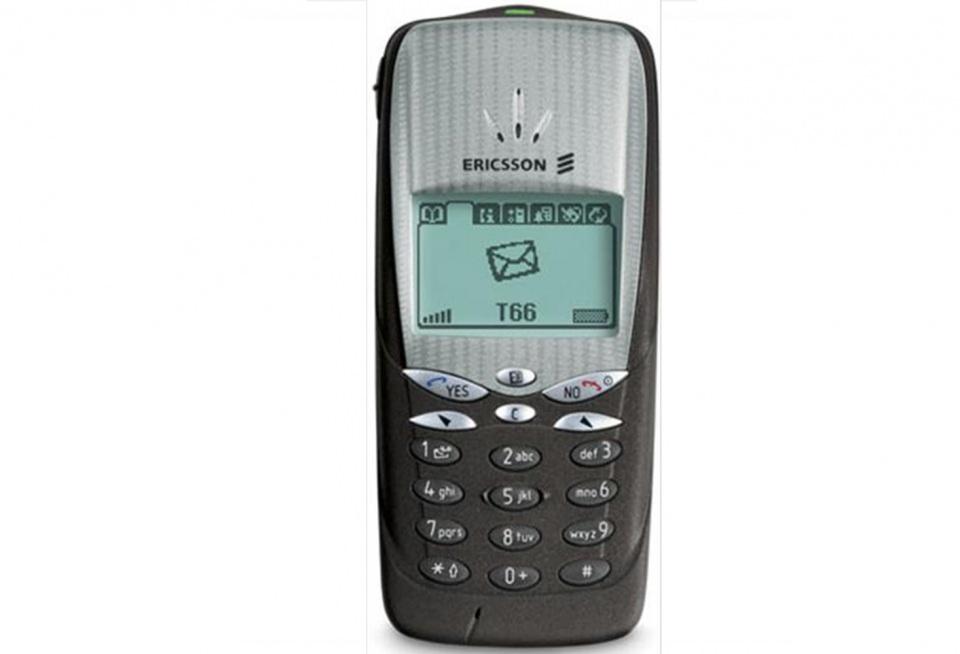 <p><strong>Ericsson T66 – 2001</strong><br />
<br />
Boyu oldukça kısaydı.</p>

<p> </p>

<p> </p>
