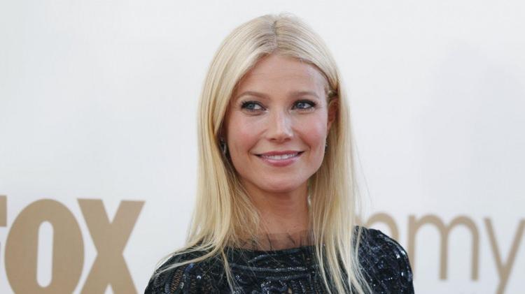 <p><strong>Gwyneth Paltrow</strong></p>

<p>Güzel oyuncu Paltrow birkaç kilo aldığında tek öğün diyeti yapıyor. <strong>'The goop cleanse' adı verilen diyet </strong>ile günde sadece bir öğün yiyor</p>
