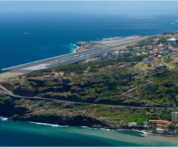 <p>6- Madeira Havaalanı</p>
<p>Portekiz'deki Madeira Havaalanı pistinin kısa olması sebebiyle 1977 yılında yaşanan kaza sonucu 131 kişi hayatını kaybetti.</p>