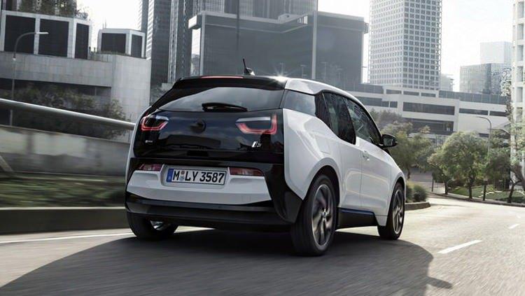 <p><span style="color:#FFA07A"><strong>Elektrik motoru 50 kW'yi geçen, ancak motor hacmi 1800 cc'yi geçmeyen araçların ÖTV oranı yüzde 45'ti. Şimdi ise;</strong></span></p>
