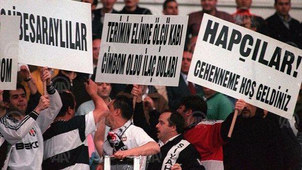 <p>Beşiktaşlı taraftarlardan,dopingli çıkan Hasan Şaş ve kulübü Galatasaray'a tepki (1999)</p>