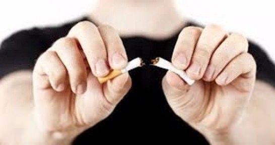 <p>Günde 20 sigara içen kişinin akciğer hücrelerinde yılda 150 mutasyon oluyor.</p>
