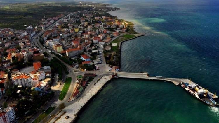 <p>Malkara'dan gerek Avrupa'ya, gerek İstanbul istikametine bölünmüş yollarımızla birleştirecek.</p>

<p> </p>
