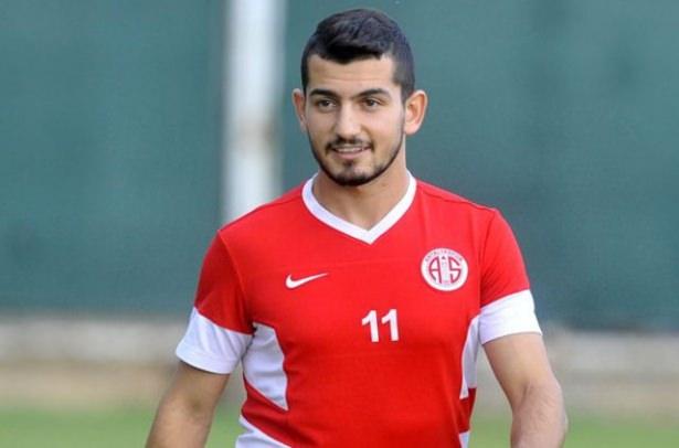 <p>Emrah Başsan - Antalyaspor</p>
