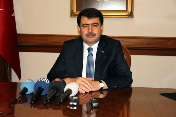 <p>Malatya Valisi Vasip Şahin İstanbul Valisi</p>
<p> </p>