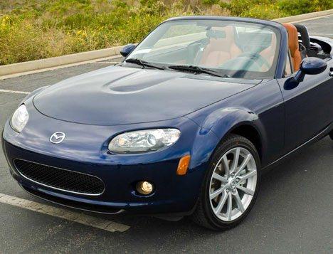 <p>16- Mazda MX-5 Miata <br />
<br />
İlk üretildiği yıl: 1989</p>
