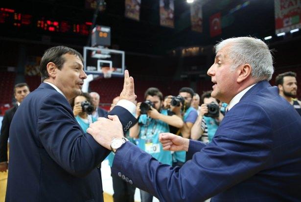 <p>"Ben hırslı bir insanım ve bu şartlarda, böyle kaybetmek beni hırslandırıyor. 30 saniye kala itiraz etmesinin üzerine, ironi olarak '4 yıl sonra, beni anca bu atmosferde yenebilirsin' dedim. Yanlış anlaşılmasın diye canlı yayında tekrar yanına gittim ve başarılar diledim" ifadelerini kullandı.</p>