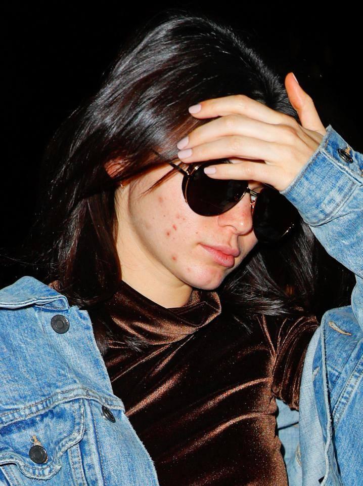 <p>Podyumların aranan modellerinden Kendall Jenner, New York sokaklarında görüntülenmişti.</p>

<p> </p>

