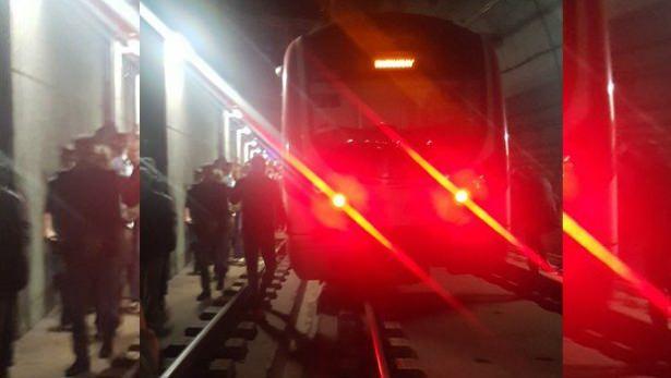 <p>Seferlerin raydan çıkan bir vagon nedeniyle yapılamadığı iddia ediliyor.</p>

<p> </p>

