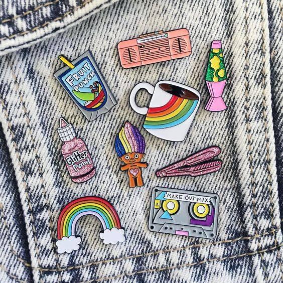 <p>Aksesuarı yapıştırmak istediğiniz kumaşın üzerine patch koyun ve ütü ile 5-6 dakika üzerinden geçin.</p>
